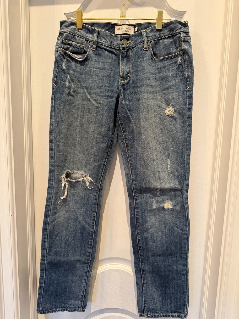 Abercrombie & Fitch Women's Blue Distressed Jeans